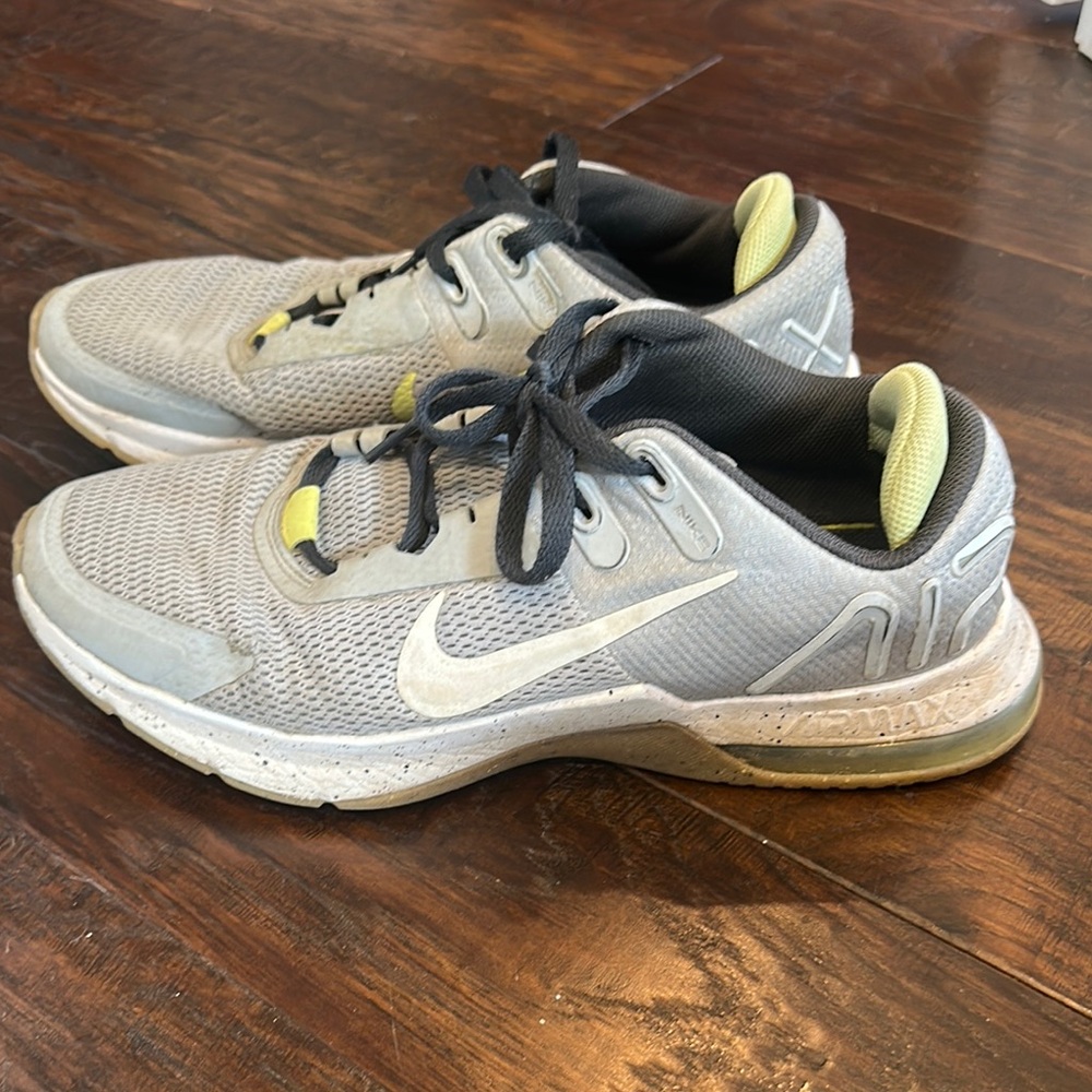 Nike Air Max Men's Gray Running Shoes